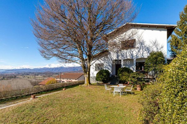 casa indipendente in vendita a Burolo