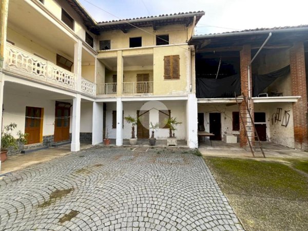 casa semindipendente in vendita a Burolo