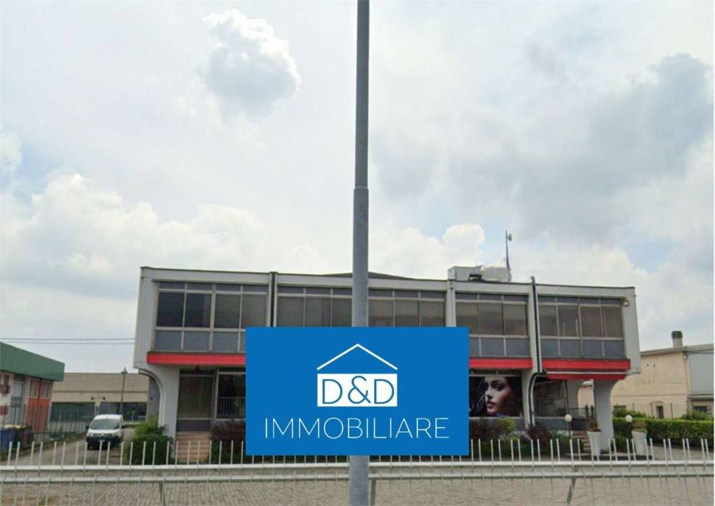 locale commerciale in vendita a Burolo