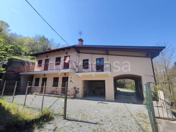casa indipendente in vendita a Burolo