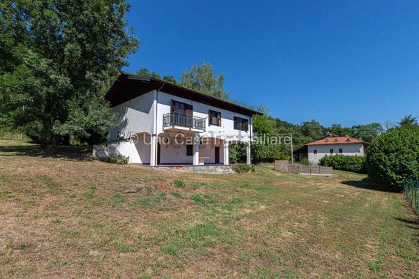 casa indipendente in vendita a Burolo