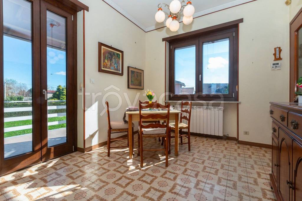 casa indipendente in vendita a Busano