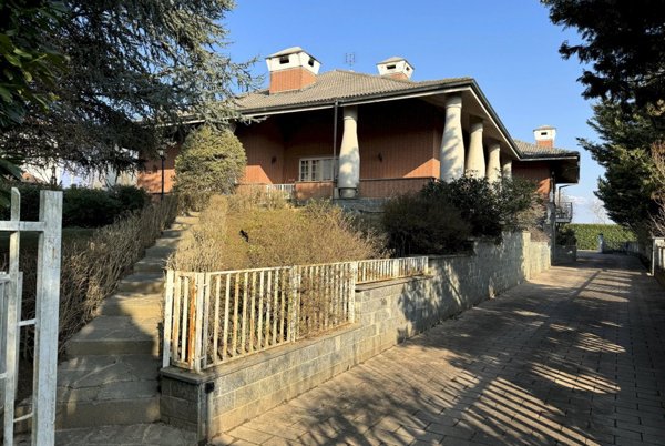 casa indipendente in vendita a Busano