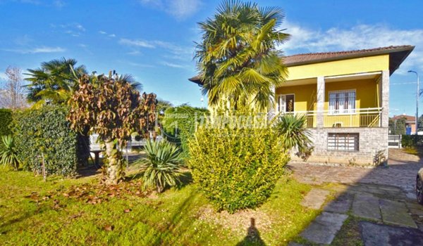casa indipendente in vendita a Busano