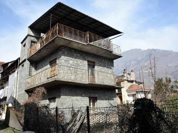 casa indipendente in vendita a Bussoleno