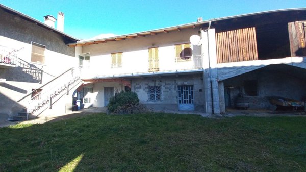 casa indipendente in vendita a Bussoleno