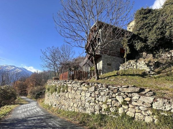 casa indipendente in vendita a Bussoleno