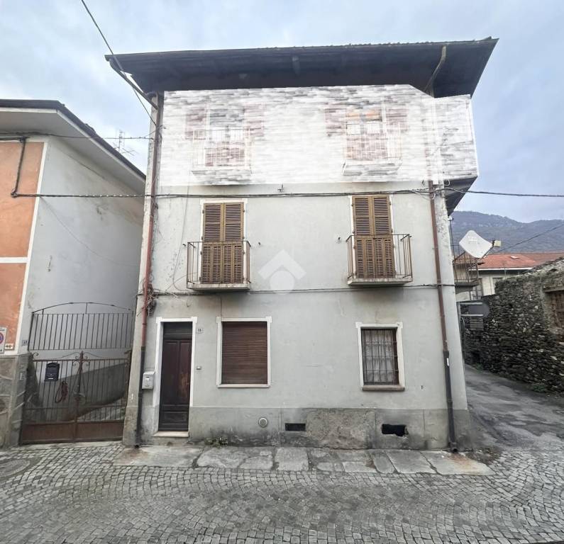 casa semindipendente in vendita a Bussoleno