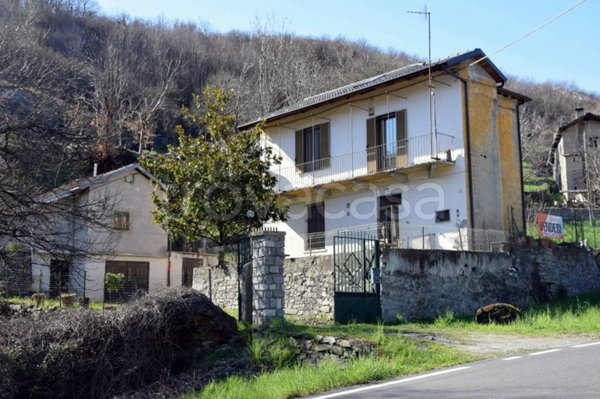 casa indipendente in vendita a Bussoleno