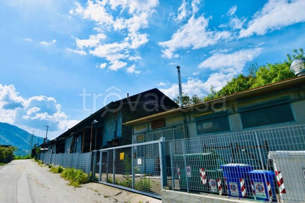 locale commerciale in vendita a Bussoleno in zona Foresto