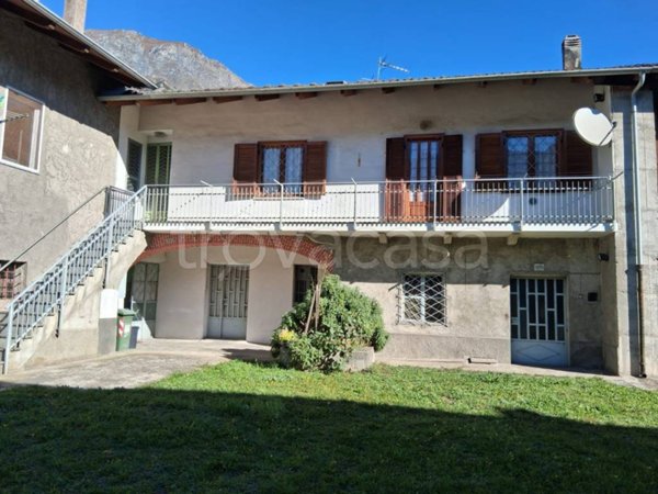 casa indipendente in vendita a Bussoleno