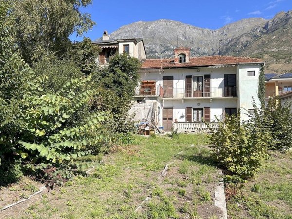 casa indipendente in vendita a Bussoleno