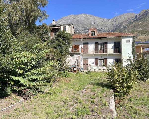 casa indipendente in vendita a Bussoleno