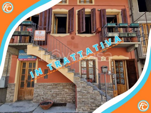 casa indipendente in vendita a Bussoleno in zona Foresto