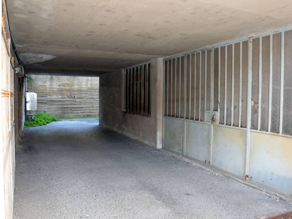 locale commerciale in vendita a Bussoleno