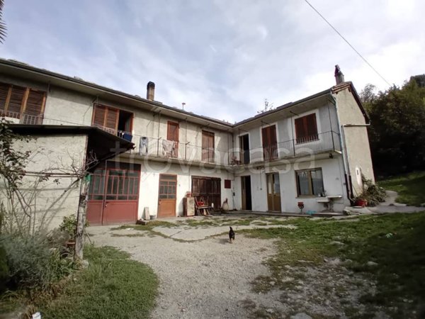 casa indipendente in vendita a Bussoleno in zona Arbrea