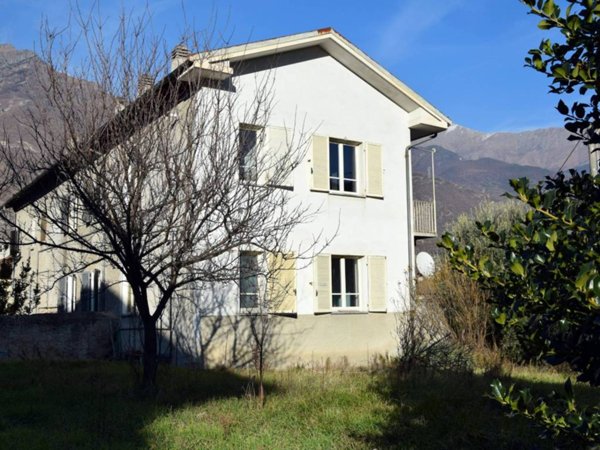 casa indipendente in vendita a Bussoleno