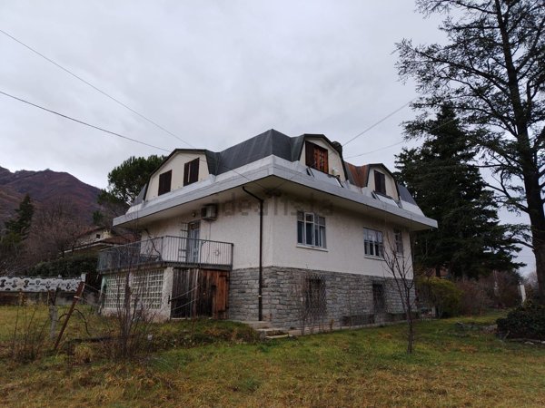 casa indipendente in vendita a Bussoleno