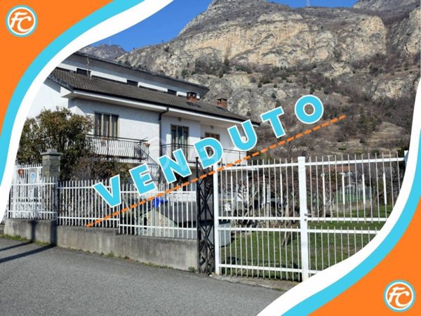 casa indipendente in vendita a Bussoleno in zona Foresto