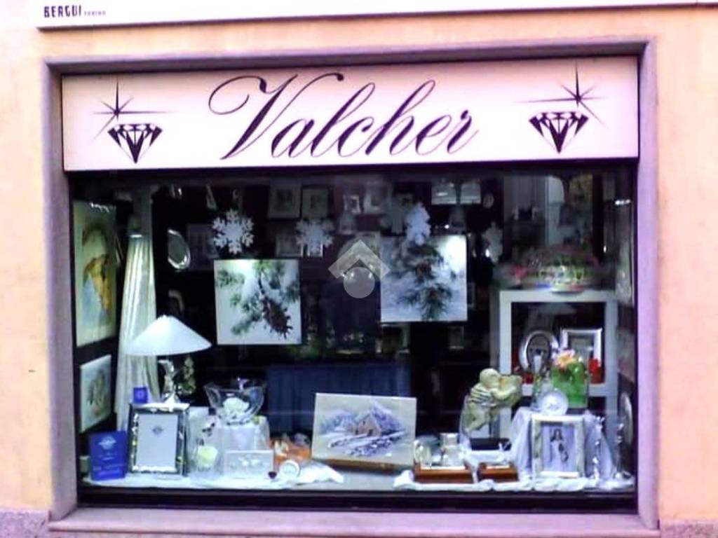 negozio in vendita a Bussoleno