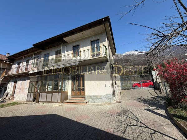 casa indipendente in vendita a Bussoleno in zona Foresto