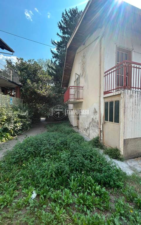 casa indipendente in vendita a Bussoleno in zona Foresto
