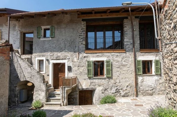 casa indipendente in vendita a Bussoleno in zona Foresto