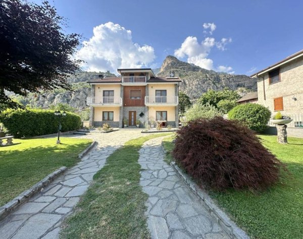 casa indipendente in vendita a Bussoleno in zona Foresto