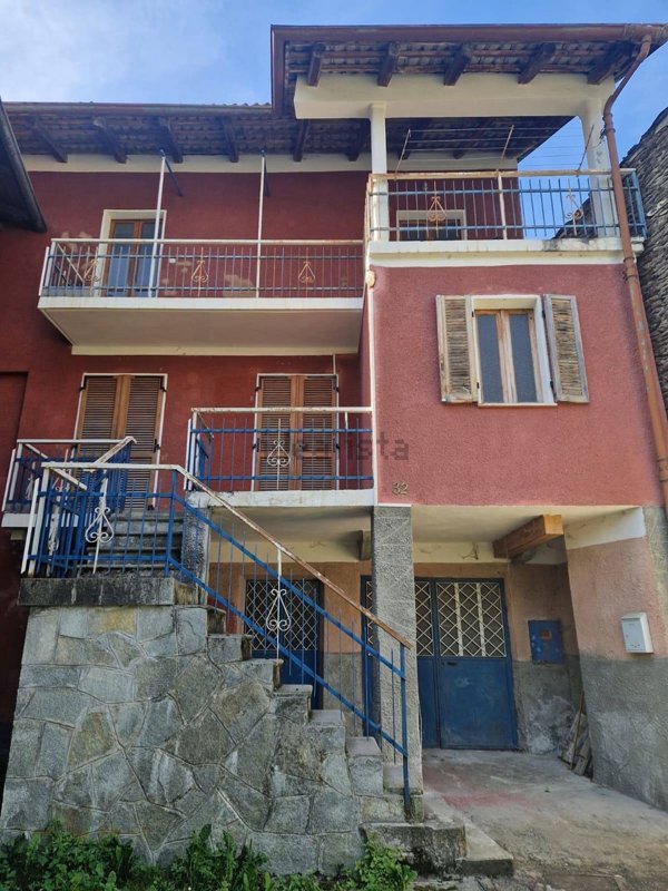 appartamento in vendita a Bussoleno in zona Santa Petronilla