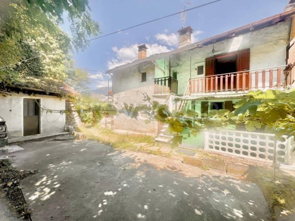 casa indipendente in vendita a Bussoleno in zona Baroni
