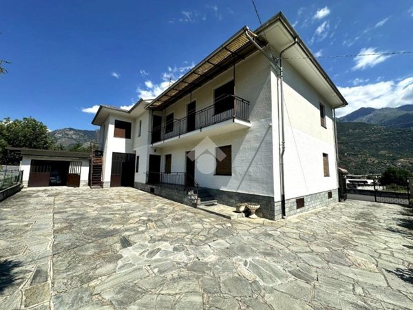 casa indipendente in vendita a Bussoleno in zona Foresto