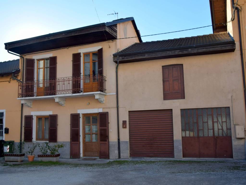 casa indipendente in vendita a Bussoleno in zona Argiassera