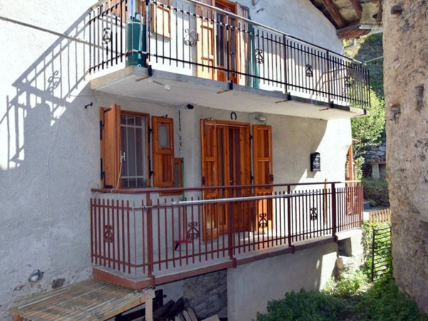 appartamento in vendita a Bussoleno in zona Baroni