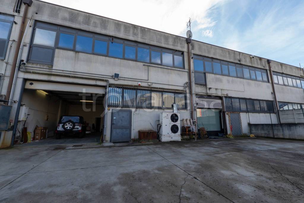 negozio in vendita a Buttigliera Alta in zona Ferriera