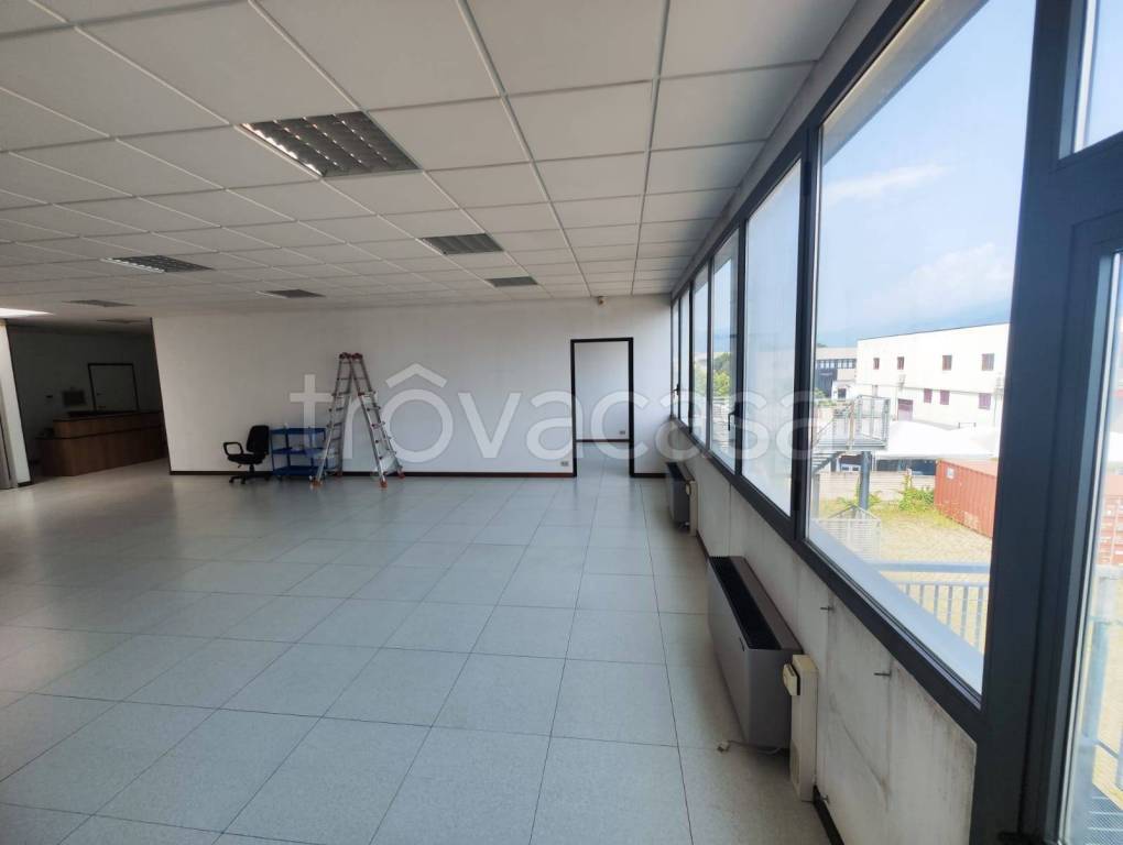 ufficio in vendita a Buttigliera Alta in zona Ferriera
