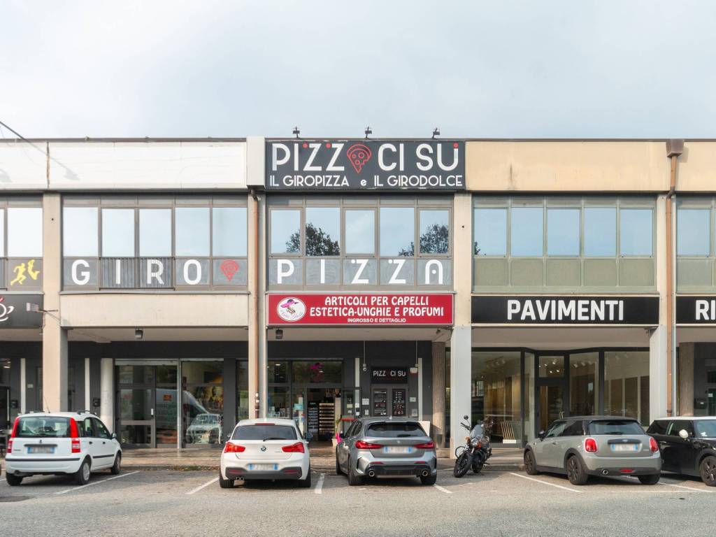 negozio in vendita a Buttigliera Alta in zona Ferriera