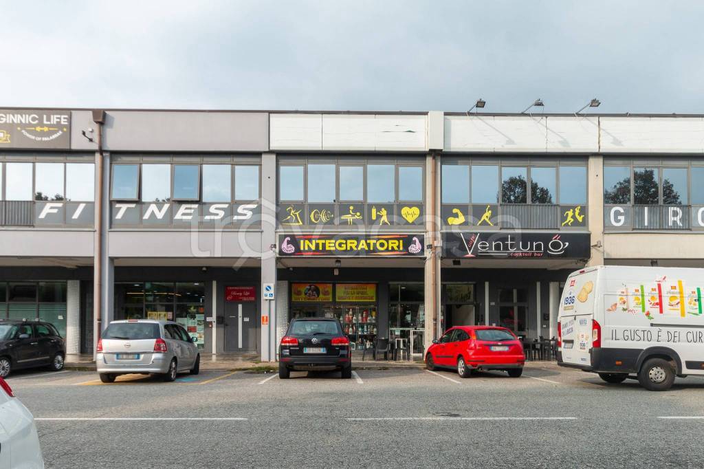 negozio in vendita a Buttigliera Alta in zona Ferriera