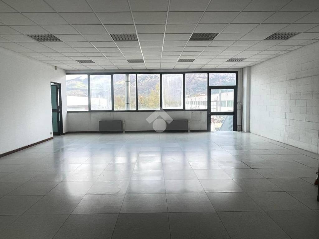 ufficio in vendita a Buttigliera Alta in zona Ferriera