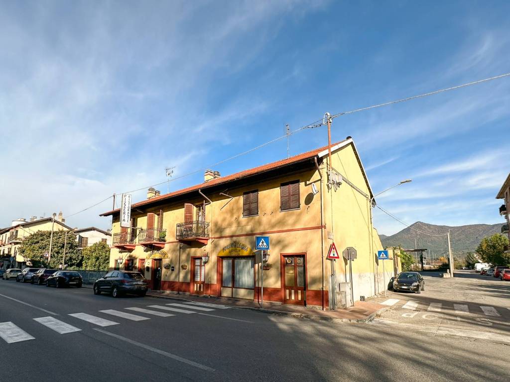 locale commerciale in vendita a Buttigliera Alta in zona Ferriera