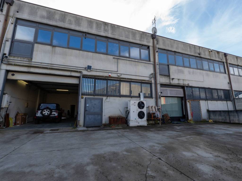 negozio in vendita a Buttigliera Alta in zona Ferriera