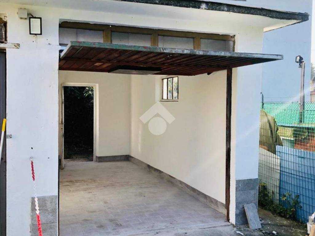 locale di sgombero in vendita a Cafasse