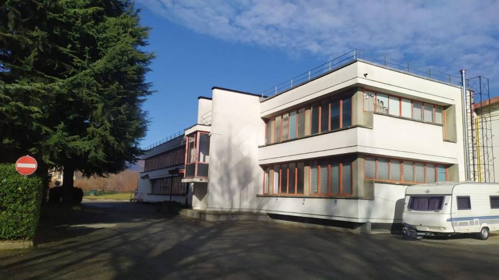 locale commerciale in vendita a Cafasse