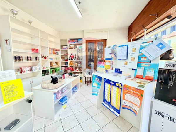 negozio in vendita a Cafasse