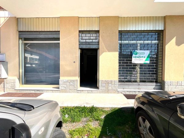 negozio in vendita a Cafasse