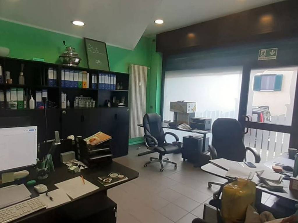 negozio in vendita a Caluso