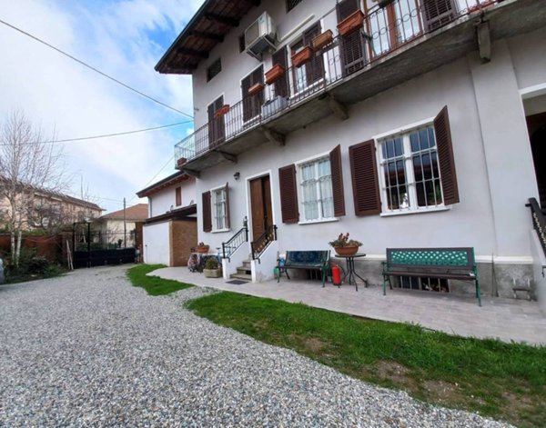 casa indipendente in vendita a Caluso