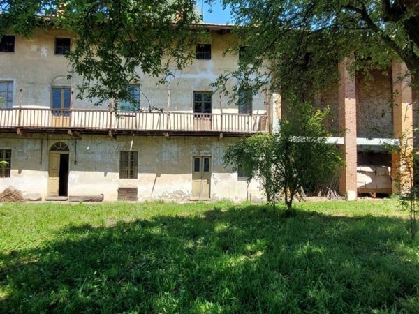 casa indipendente in vendita a Caluso
