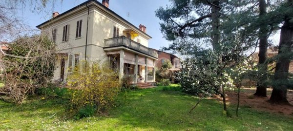 casa indipendente in vendita a Caluso