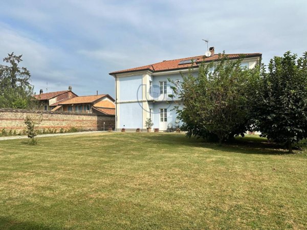 casa indipendente in vendita a Caluso