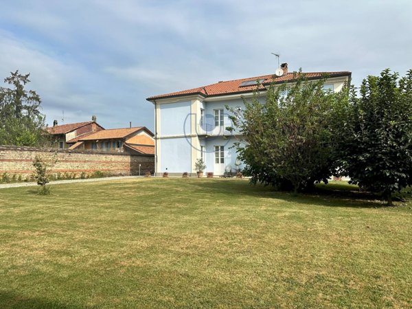 casa indipendente in vendita a Caluso